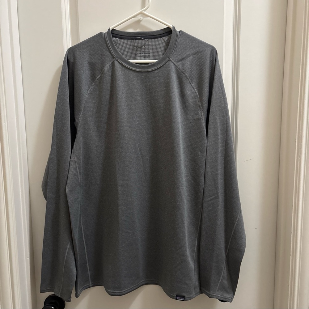 Patagonia Gray Capilene Base layer Long Sleeve Polartec Top Size XL Hiking